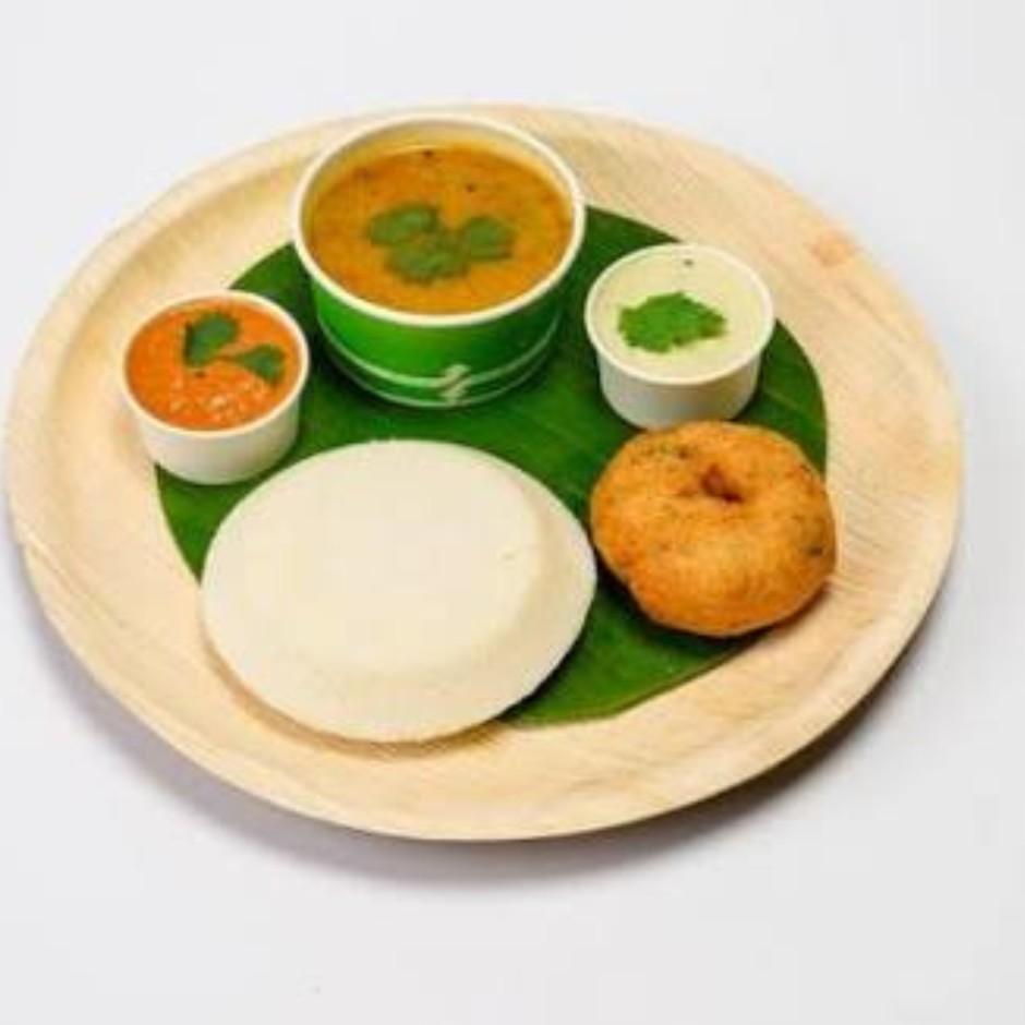 1 Idly + 1 Vada w Chutney & Sambar