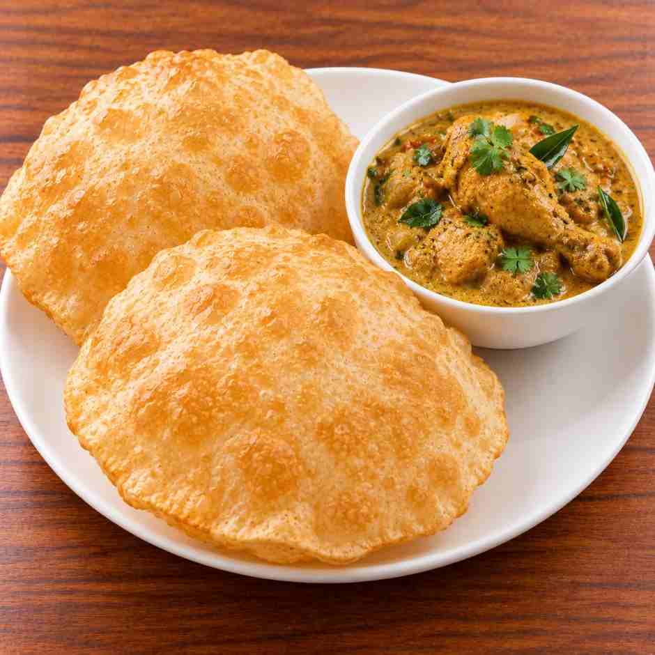 2 POORI w CHICKEN KURMA